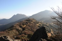 沓掛山から見た縦走路
